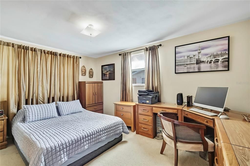 Active With Contract: $284,900 (2 beds, 2 baths, 1380 Square Feet)