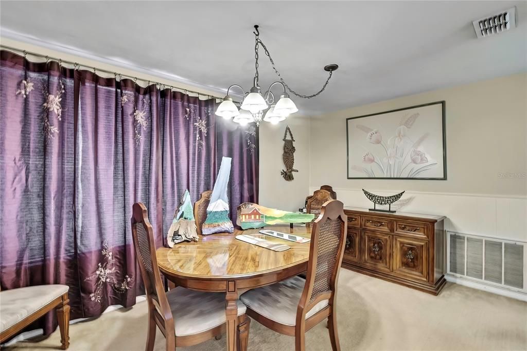 Active With Contract: $284,900 (2 beds, 2 baths, 1380 Square Feet)