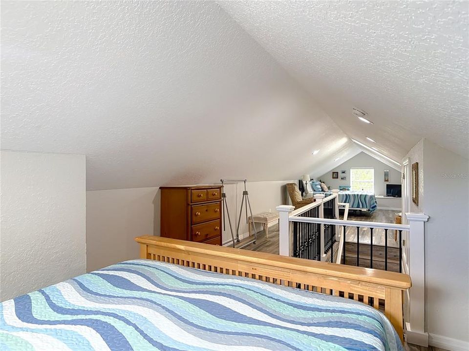 For Sale: $675,000 (2 beds, 2 baths, 1404 Square Feet)