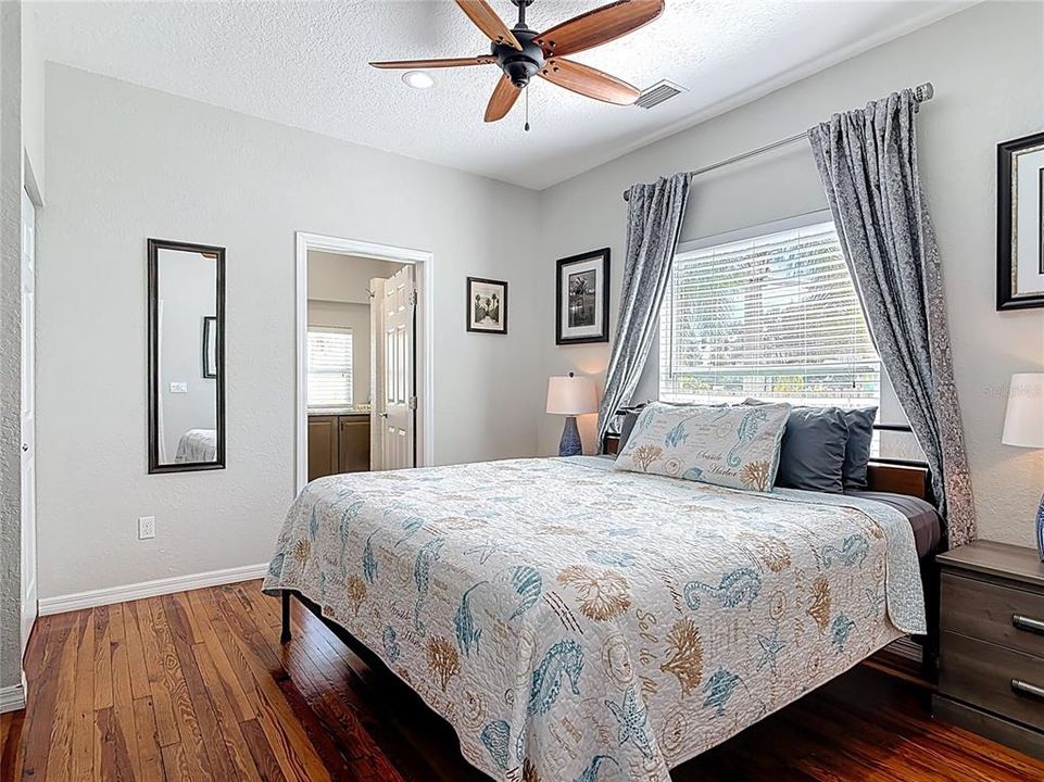 For Sale: $675,000 (2 beds, 2 baths, 1404 Square Feet)