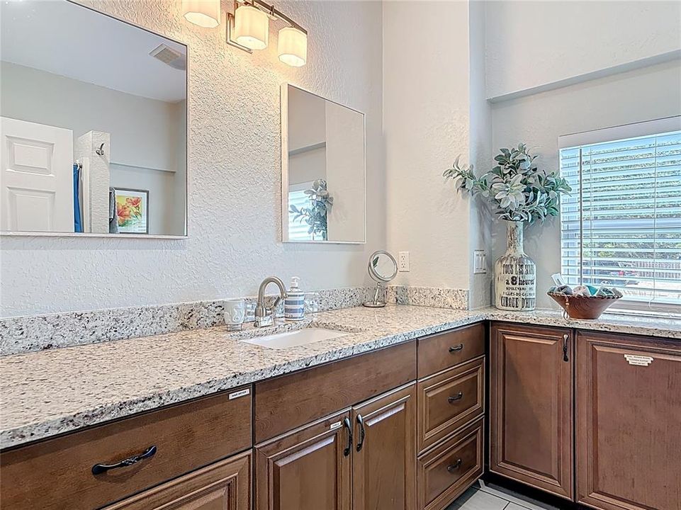 For Sale: $675,000 (2 beds, 2 baths, 1404 Square Feet)