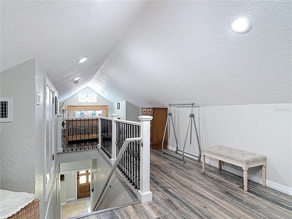 For Sale: $675,000 (2 beds, 2 baths, 1404 Square Feet)