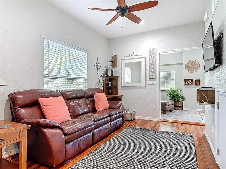 For Sale: $675,000 (2 beds, 2 baths, 1404 Square Feet)