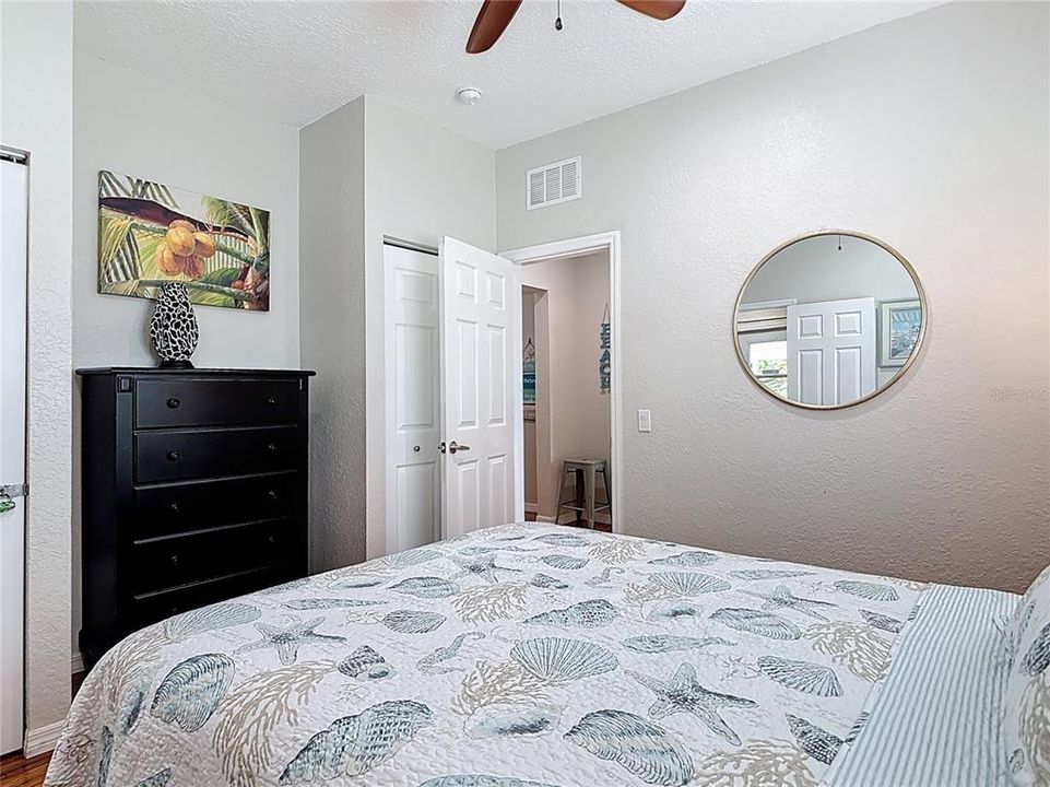 For Sale: $675,000 (2 beds, 2 baths, 1404 Square Feet)