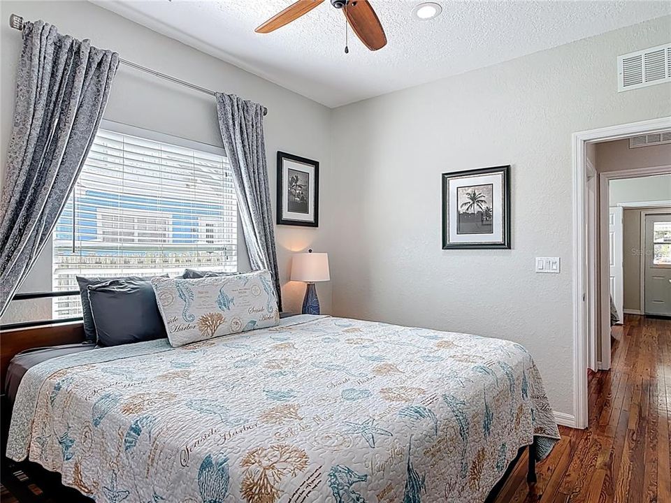 For Sale: $675,000 (2 beds, 2 baths, 1404 Square Feet)