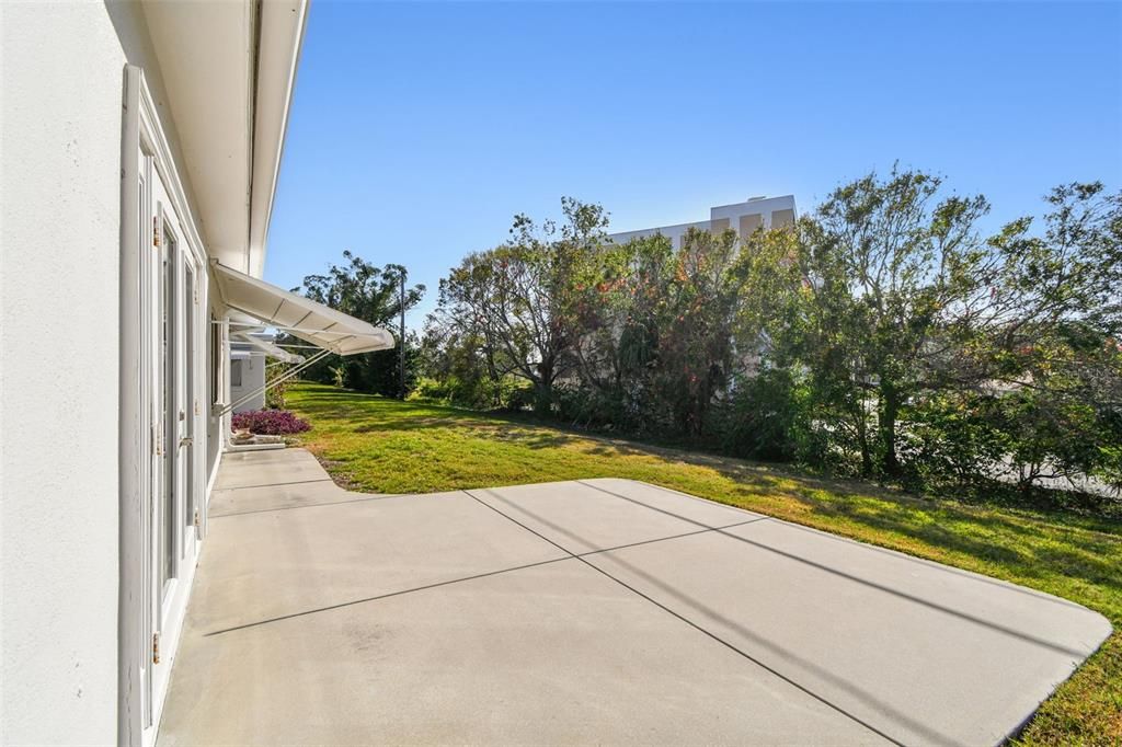 待售: $425,000 (2 贝兹, 2 浴室, 1587 平方英尺)