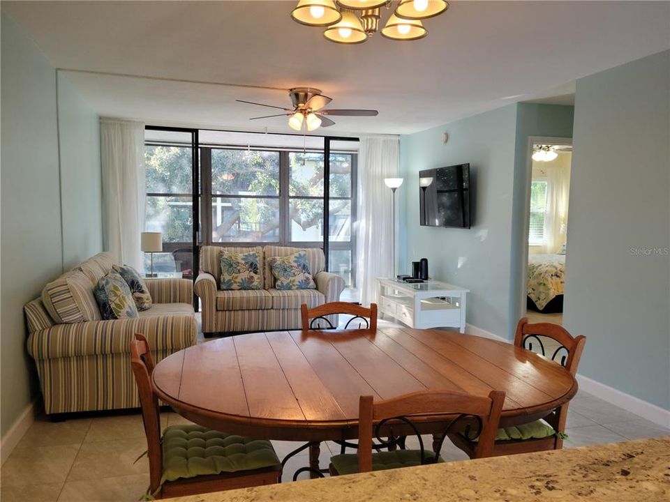 出租: $1,650 (2 贝兹, 2 浴室, 880 平方英尺)