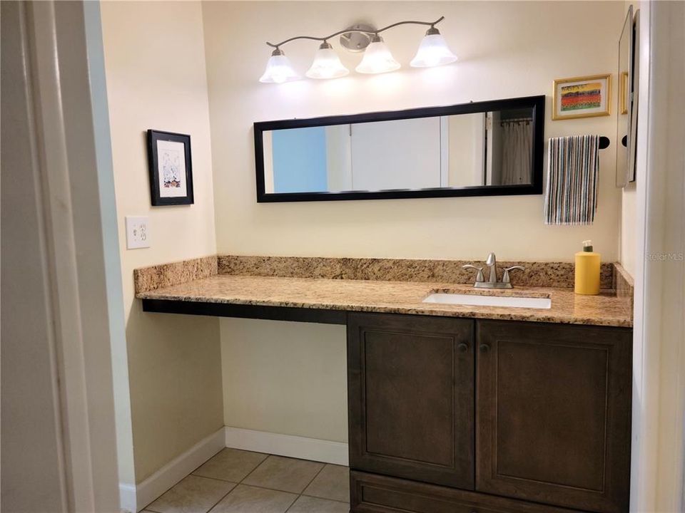 出租: $1,650 (2 贝兹, 2 浴室, 880 平方英尺)