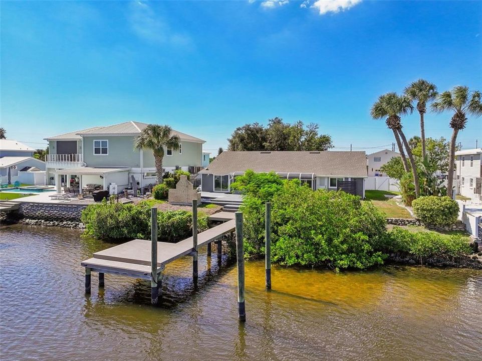 En Venta: $719,000 (4 camas, 3 baños, 2201 Pies cuadrados)