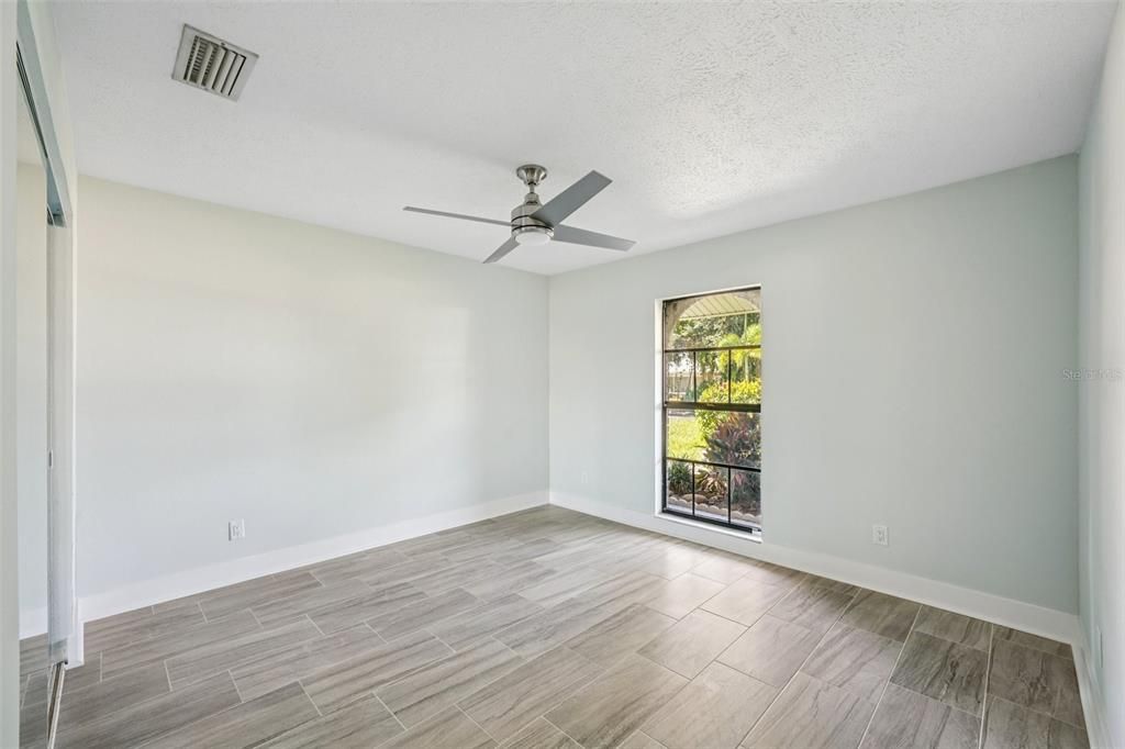 En Venta: $719,000 (4 camas, 3 baños, 2201 Pies cuadrados)