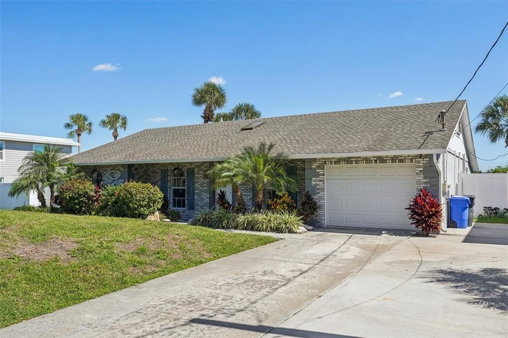 En Venta: $719,000 (4 camas, 3 baños, 2201 Pies cuadrados)