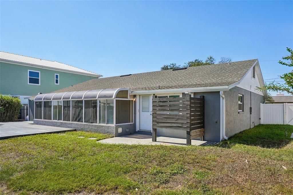 En Venta: $719,000 (4 camas, 3 baños, 2201 Pies cuadrados)