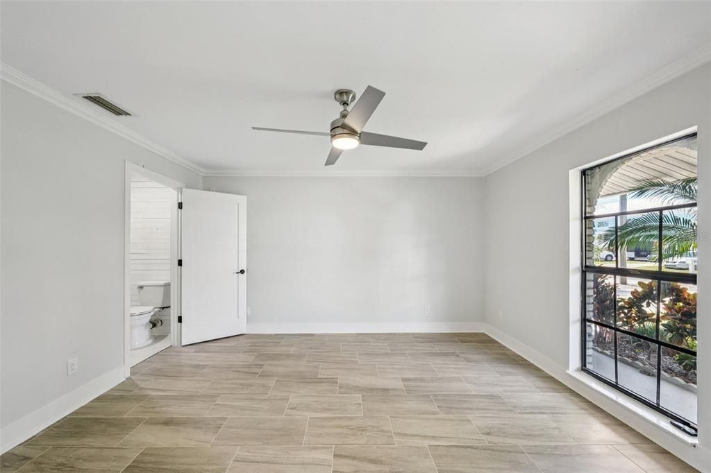 En Venta: $719,000 (4 camas, 3 baños, 2201 Pies cuadrados)