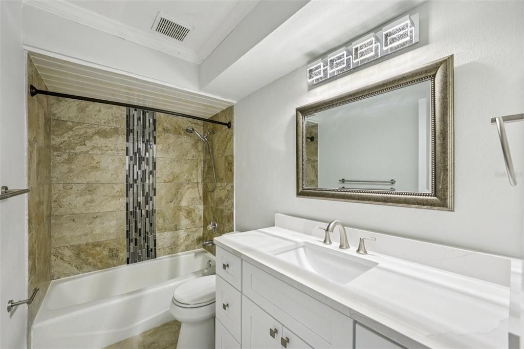 En Venta: $719,000 (4 camas, 3 baños, 2201 Pies cuadrados)