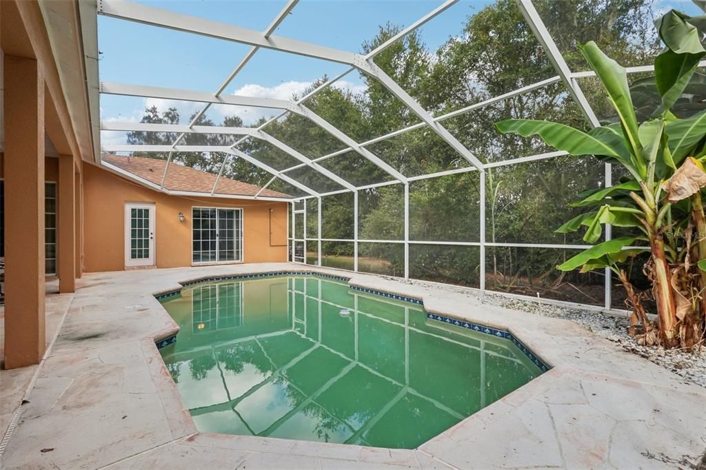 合同活跃: $524,999 (4 贝兹, 3 浴室, 3162 平方英尺)