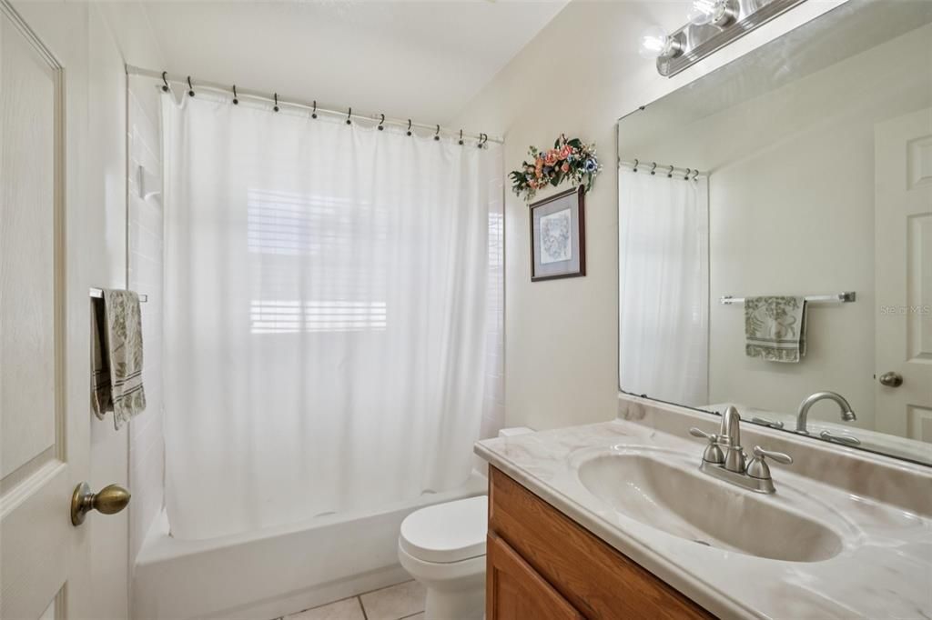 合同活跃: $524,999 (4 贝兹, 3 浴室, 3162 平方英尺)