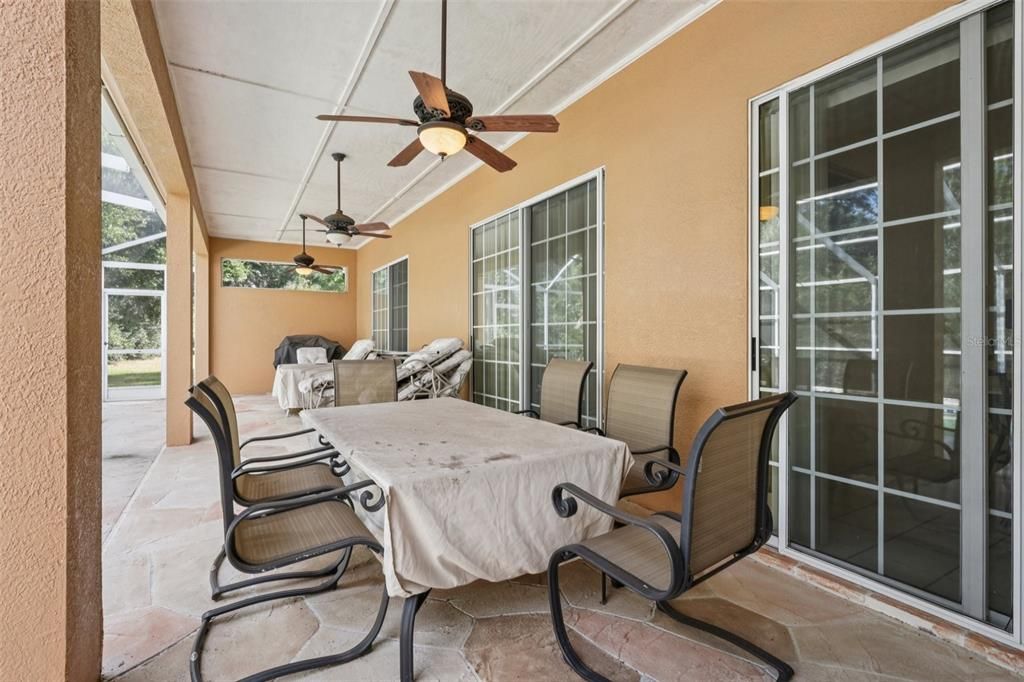 合同活跃: $524,999 (4 贝兹, 3 浴室, 3162 平方英尺)