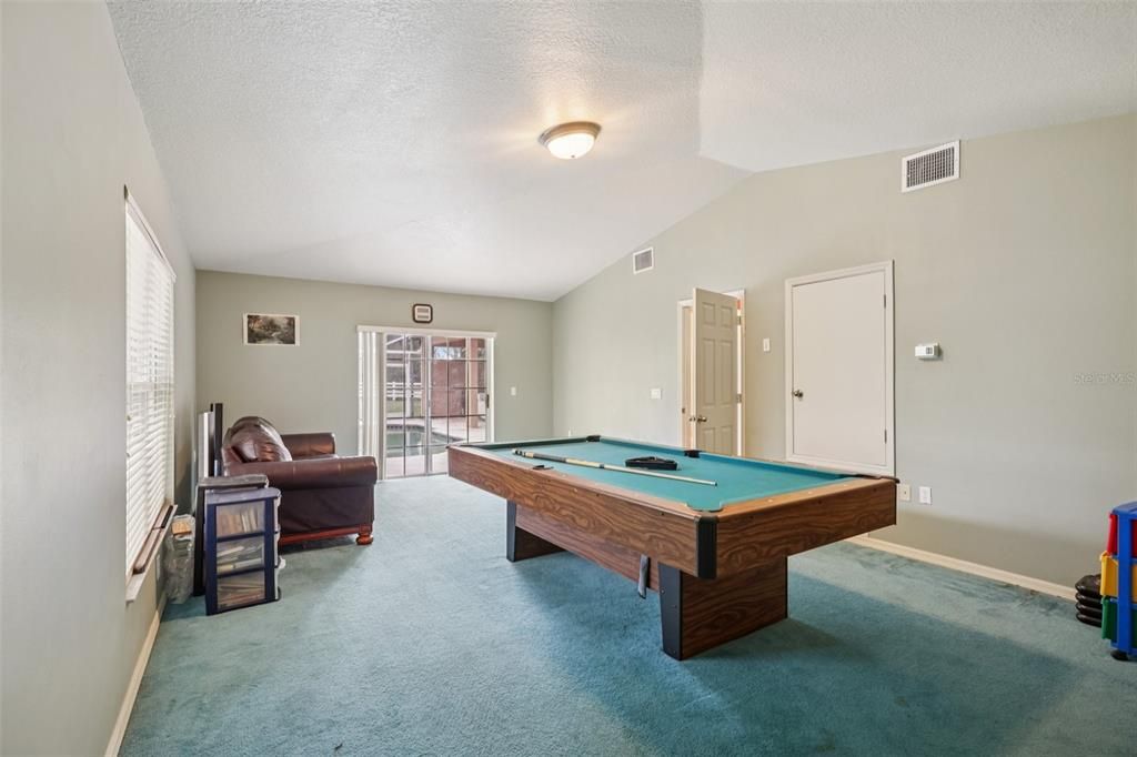 合同活跃: $524,999 (4 贝兹, 3 浴室, 3162 平方英尺)