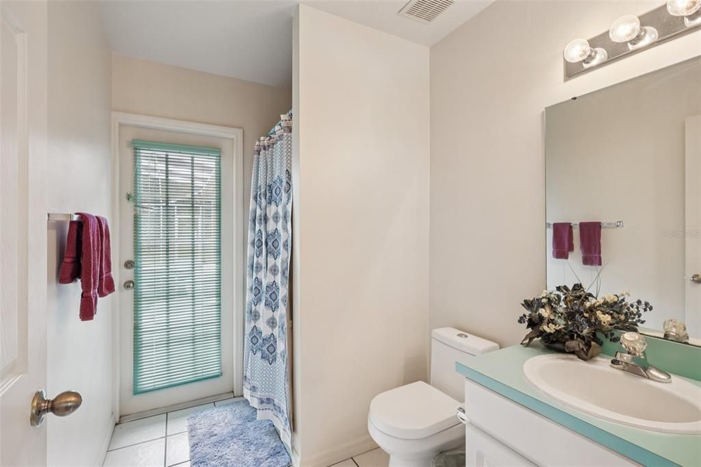 合同活跃: $524,999 (4 贝兹, 3 浴室, 3162 平方英尺)