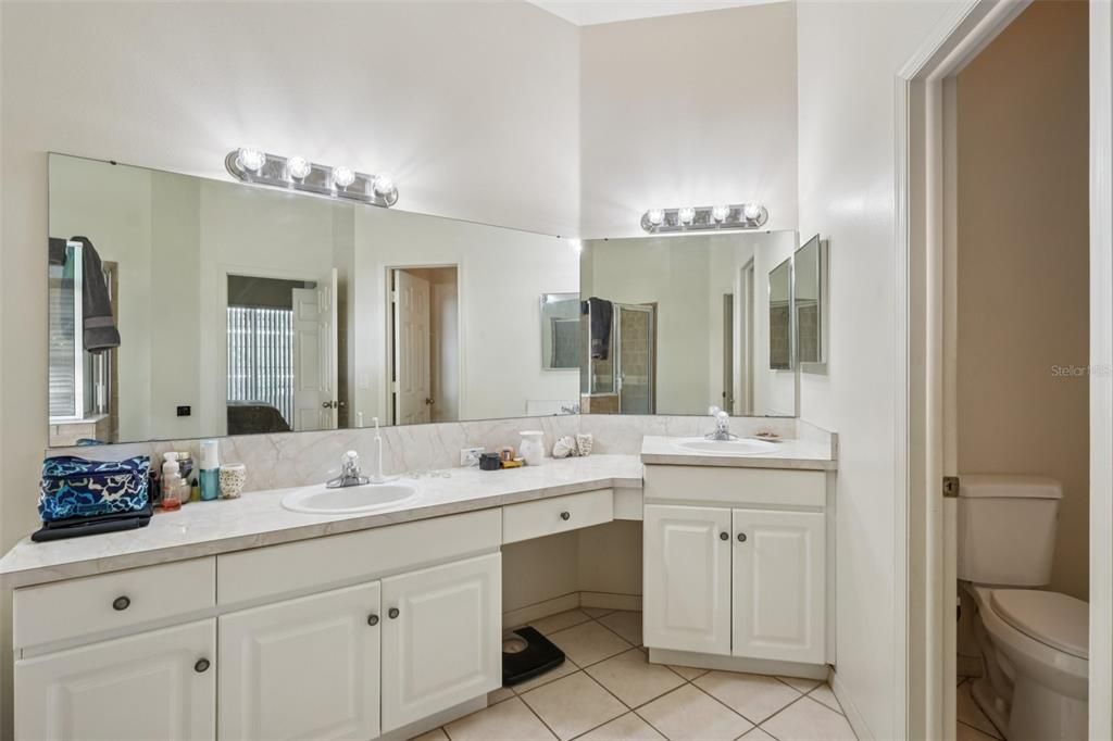 合同活跃: $524,999 (4 贝兹, 3 浴室, 3162 平方英尺)