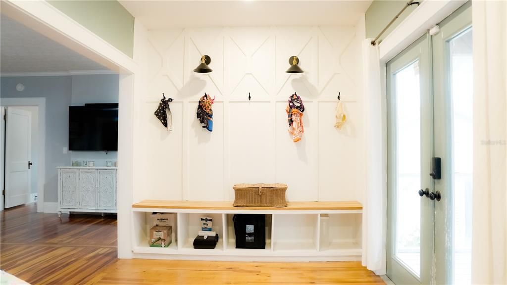 For Sale: $450,000 (5 beds, 3 baths, 2513 Square Feet)