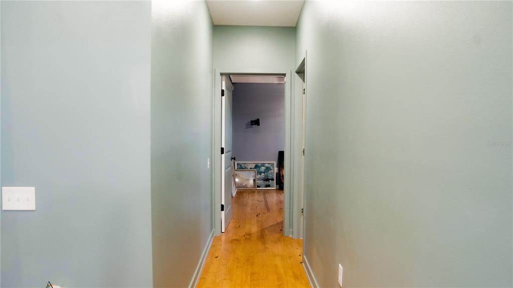 For Sale: $450,000 (5 beds, 3 baths, 2513 Square Feet)