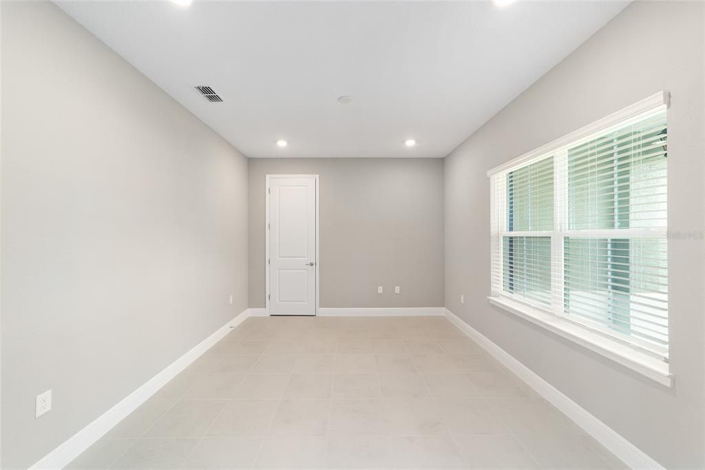 For Sale: $393,000 (2 beds, 2 baths, 2142 Square Feet)