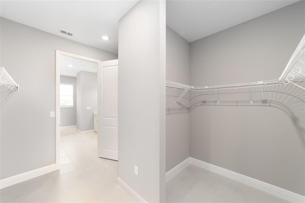 For Sale: $393,000 (2 beds, 2 baths, 2142 Square Feet)