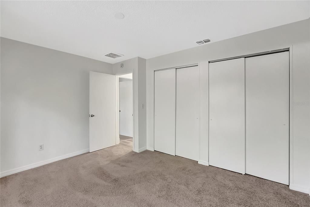 Active With Contract: $239,500 (3 beds, 1 baths, 995 Square Feet)