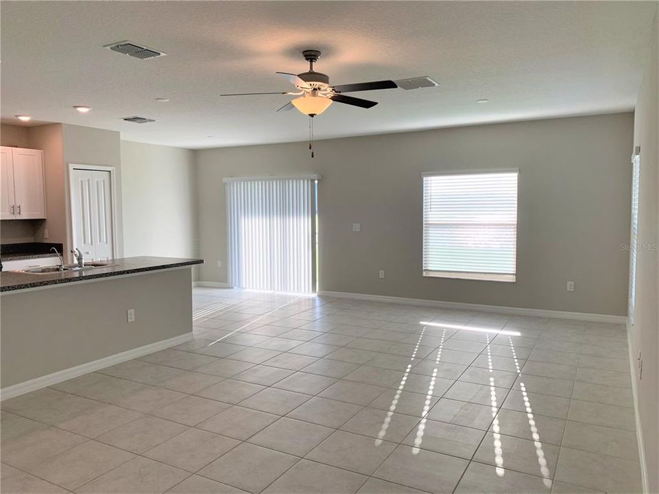 For Rent: $2,400 (4 beds, 2 baths, 1805 Square Feet)