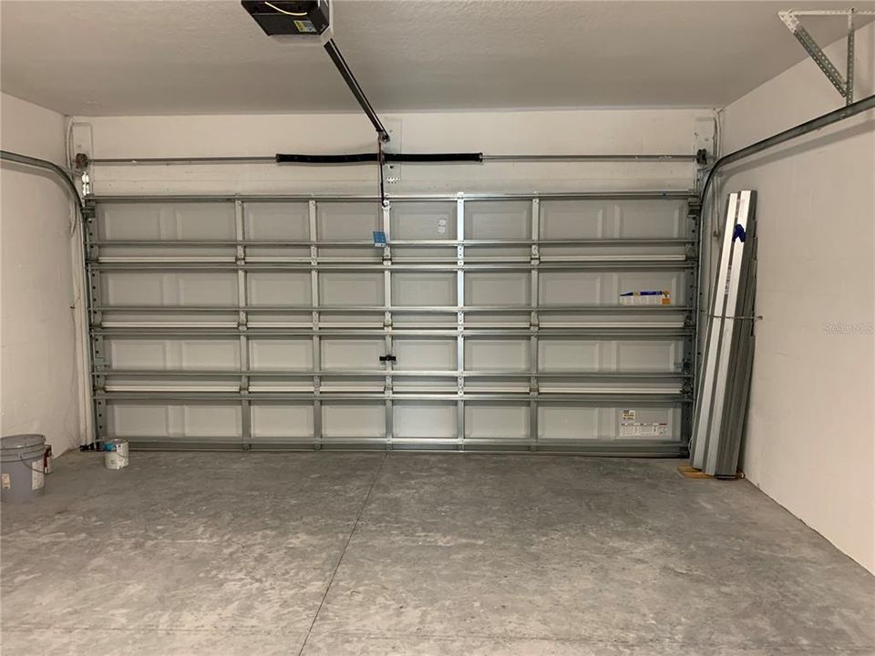 For Rent: $2,400 (4 beds, 2 baths, 1805 Square Feet)