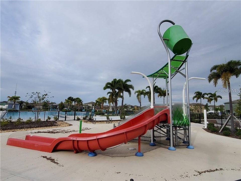 For Rent: $2,400 (4 beds, 2 baths, 1805 Square Feet)