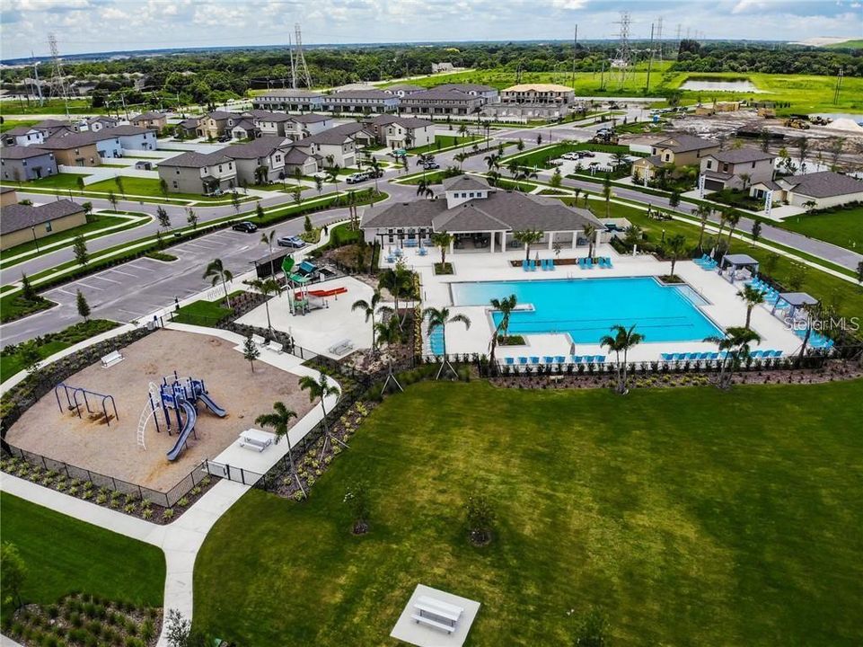 For Rent: $2,400 (4 beds, 2 baths, 1805 Square Feet)