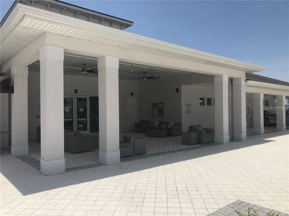 For Rent: $2,400 (4 beds, 2 baths, 1805 Square Feet)