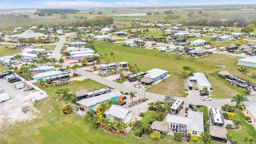 На продажу: $369,900 (0.11 acres)