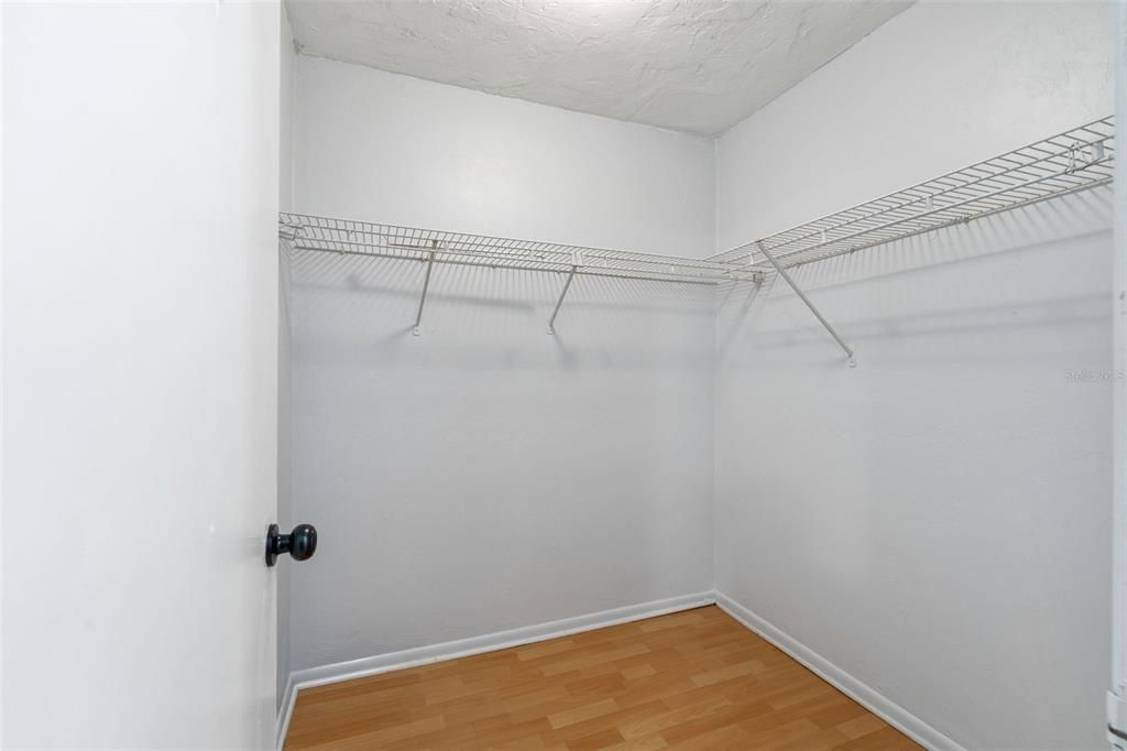 For Sale: $154,900 (2 beds, 2 baths, 1110 Square Feet)