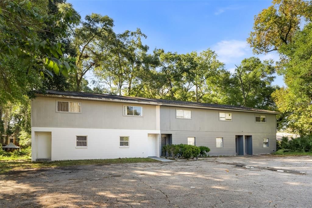 For Sale: $154,900 (2 beds, 2 baths, 1110 Square Feet)