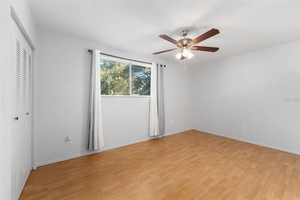 For Sale: $154,900 (2 beds, 2 baths, 1110 Square Feet)