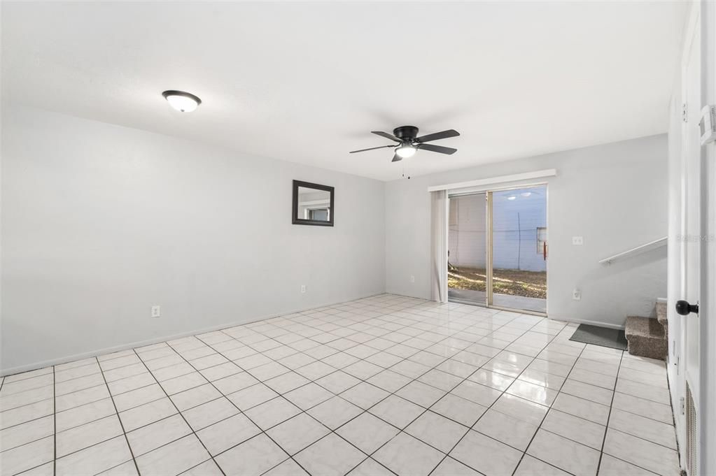 For Sale: $154,900 (2 beds, 2 baths, 1110 Square Feet)