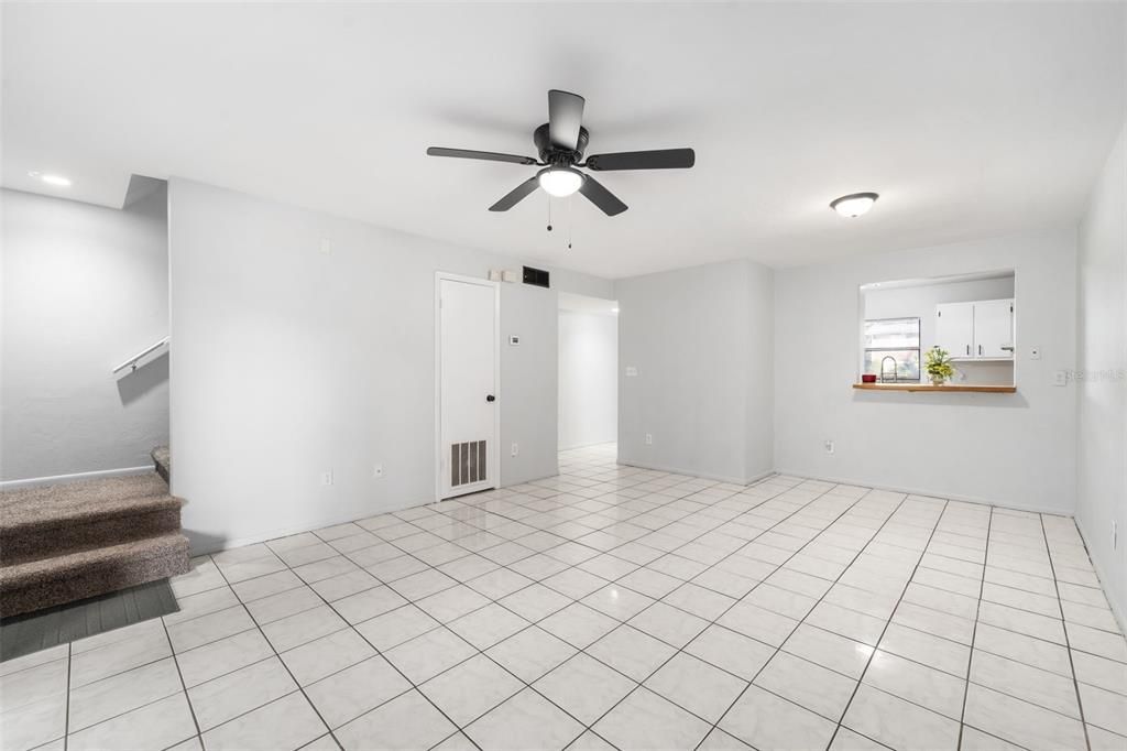 For Sale: $154,900 (2 beds, 2 baths, 1110 Square Feet)