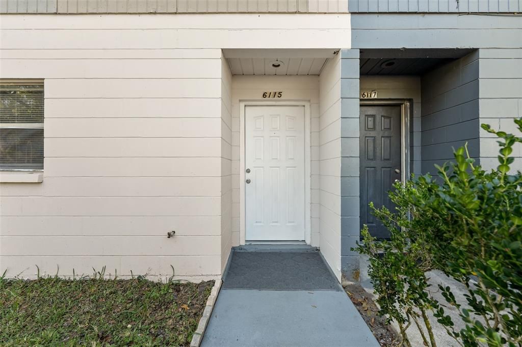 For Sale: $154,900 (2 beds, 2 baths, 1110 Square Feet)