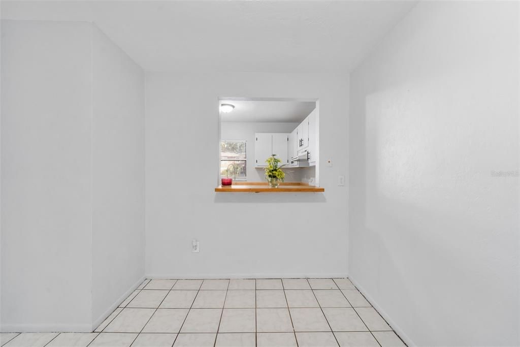 For Sale: $154,900 (2 beds, 2 baths, 1110 Square Feet)