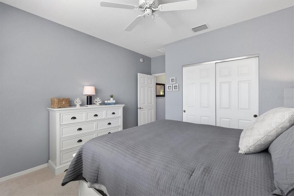 待售: $355,000 (3 贝兹, 2 浴室, 1649 平方英尺)