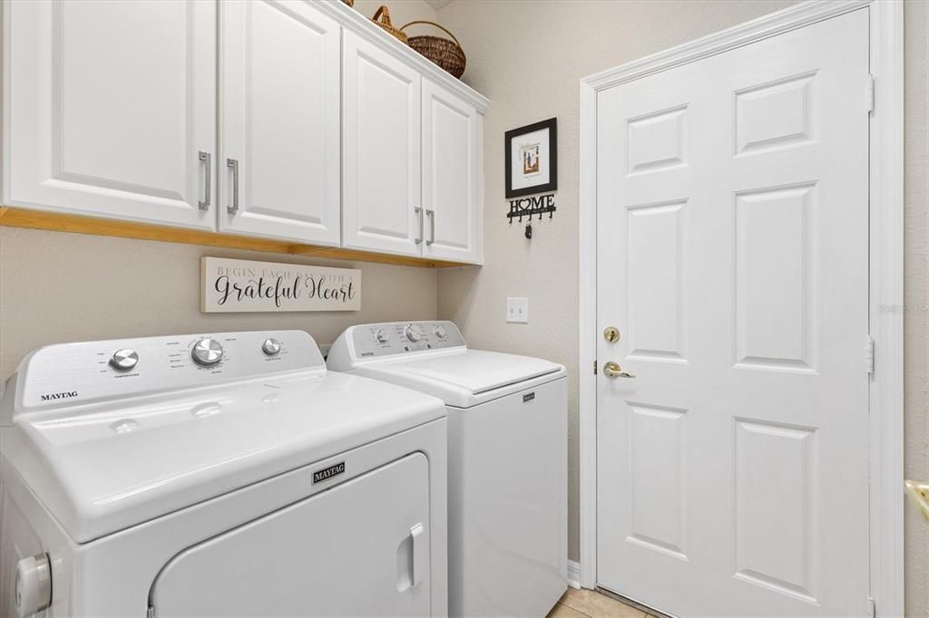 待售: $355,000 (3 贝兹, 2 浴室, 1649 平方英尺)