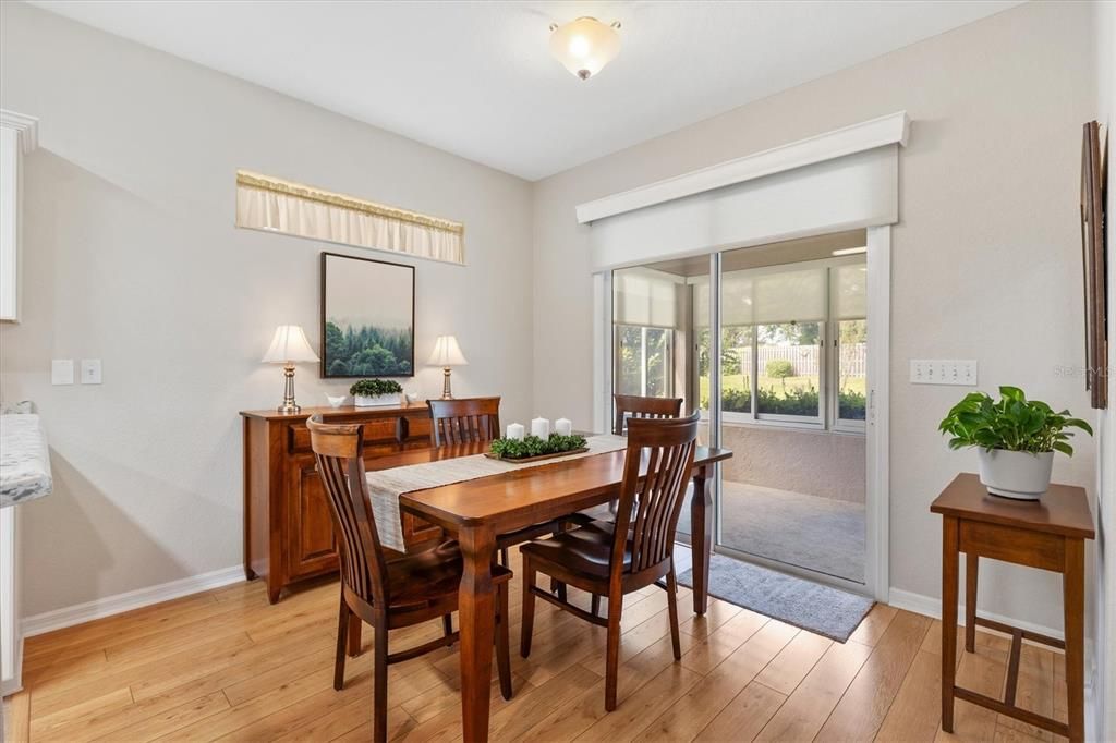 待售: $355,000 (3 贝兹, 2 浴室, 1649 平方英尺)