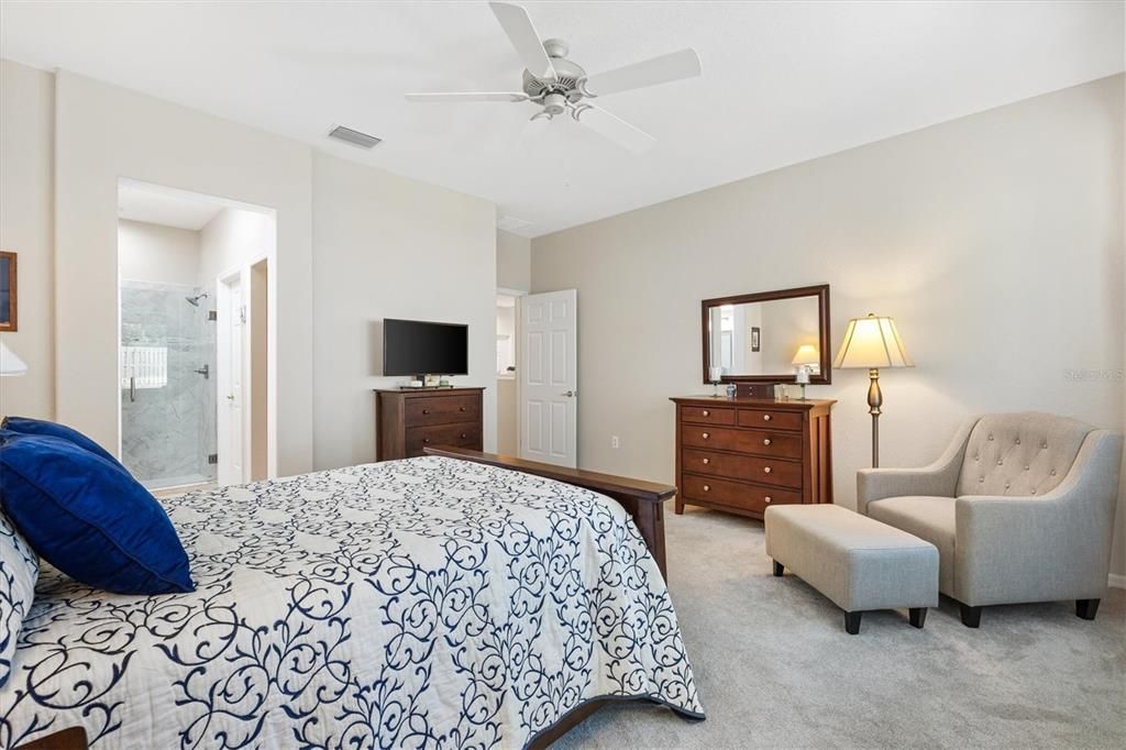 待售: $355,000 (3 贝兹, 2 浴室, 1649 平方英尺)