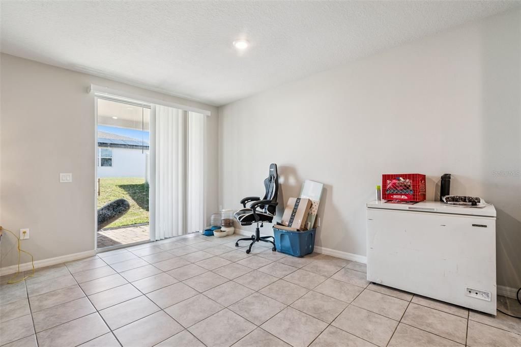 待售: $334,980 (4 贝兹, 2 浴室, 1849 平方英尺)