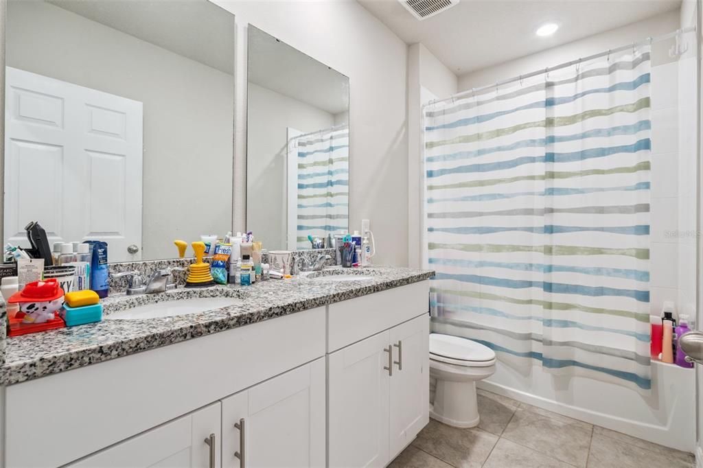 待售: $334,980 (4 贝兹, 2 浴室, 1849 平方英尺)