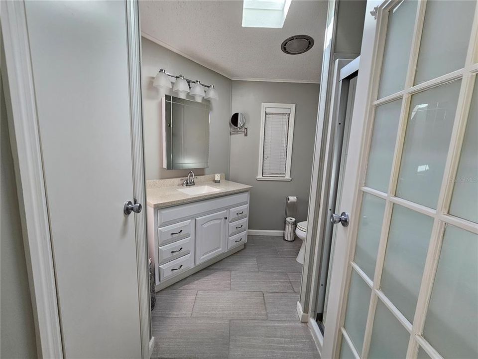 待售: $224,000 (2 贝兹, 2 浴室, 1092 平方英尺)