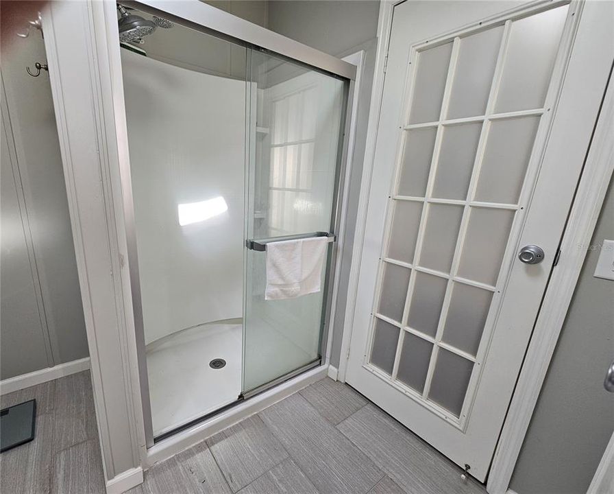 待售: $224,000 (2 贝兹, 2 浴室, 1092 平方英尺)